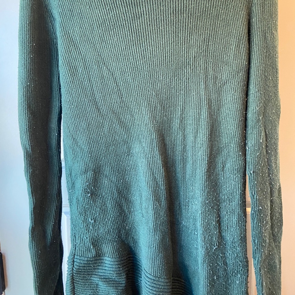 Harper Lane Ribbed Knit Sweater - Picture 4 of 5